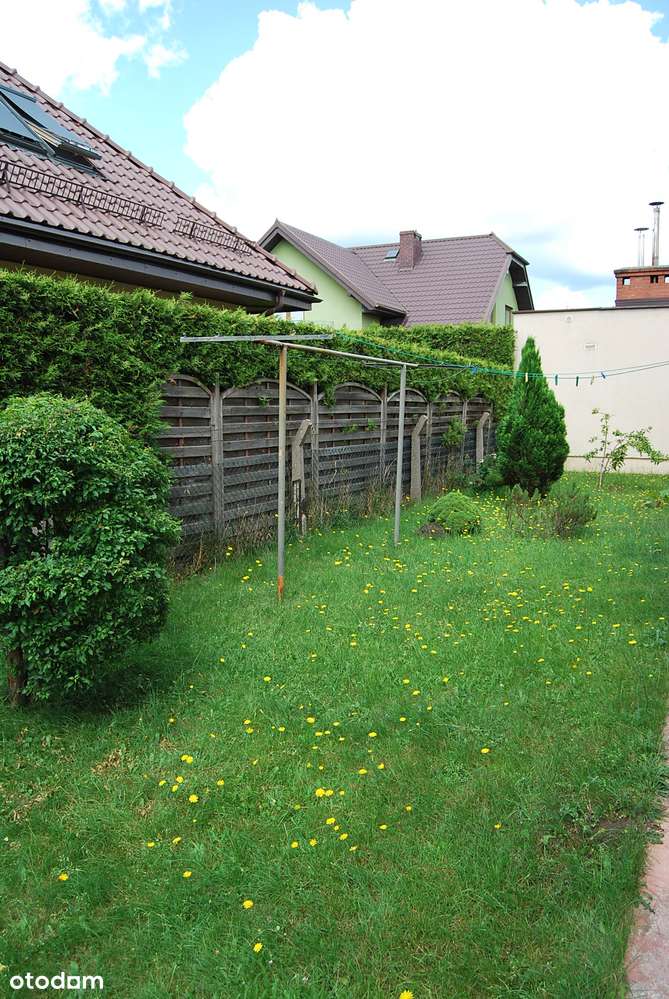 Przestronny dom z ogrodem w spokojnej okolicy-14