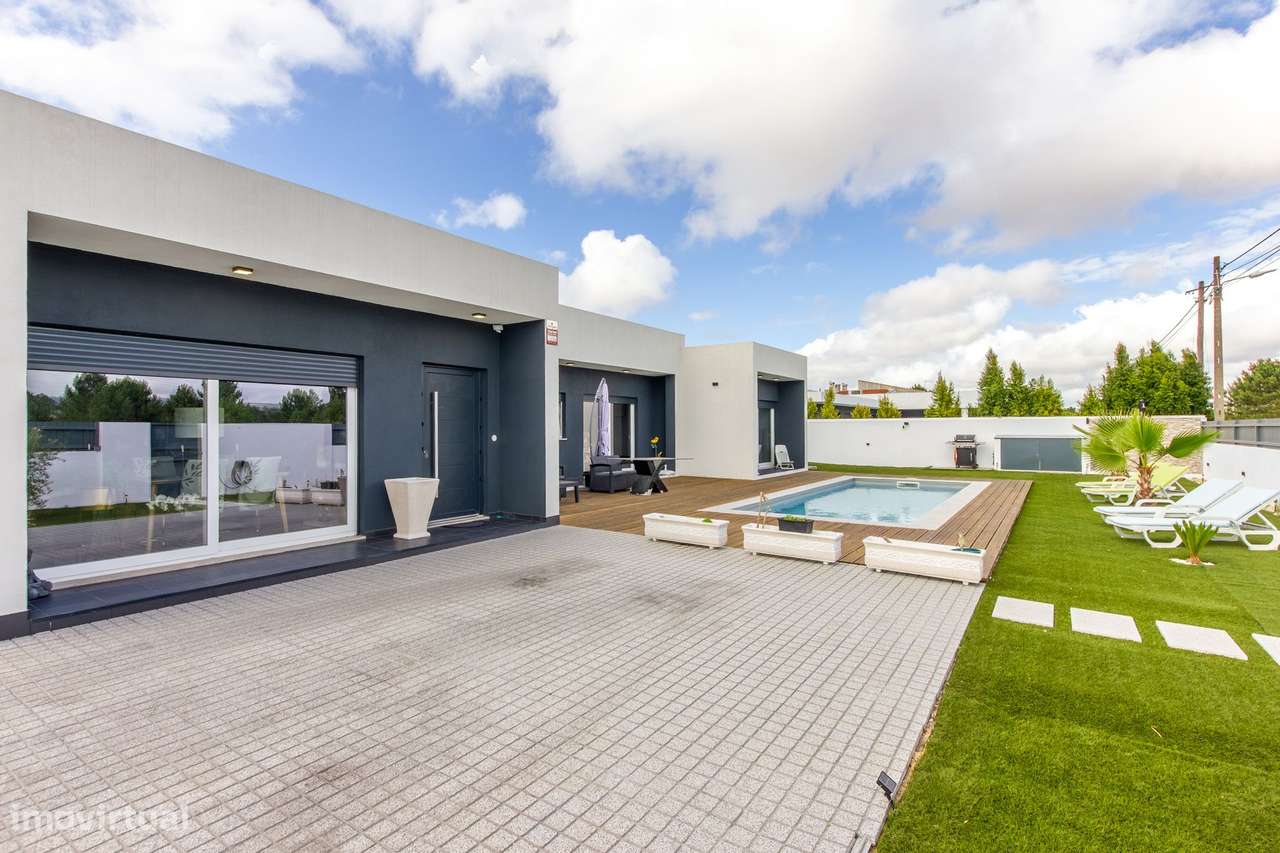 Moradia Térrea de Luxo com Piscina - Qtª Marquesa - Palmela-28