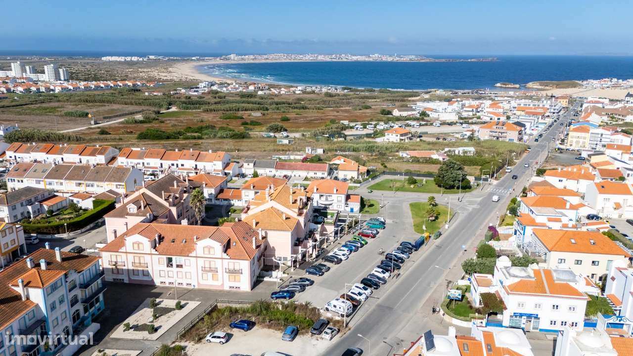 Dois espaços comerciais emblemáticos para trespasse no Baleal - Grande imagem: 2/32
