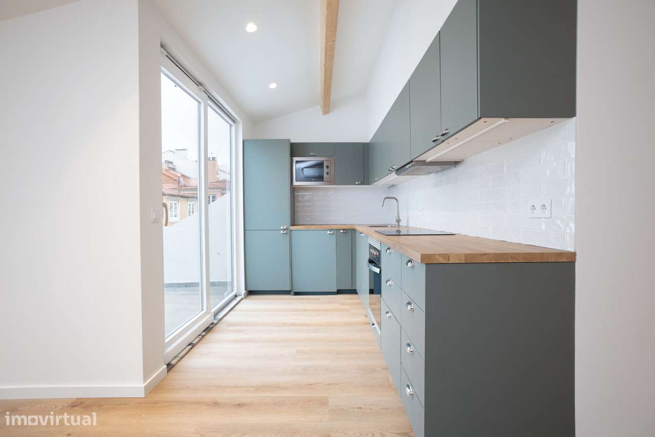 Arrendamento de T2, Totalmente Remodelado, no Bairro Alto - Grande imagem: 2/38