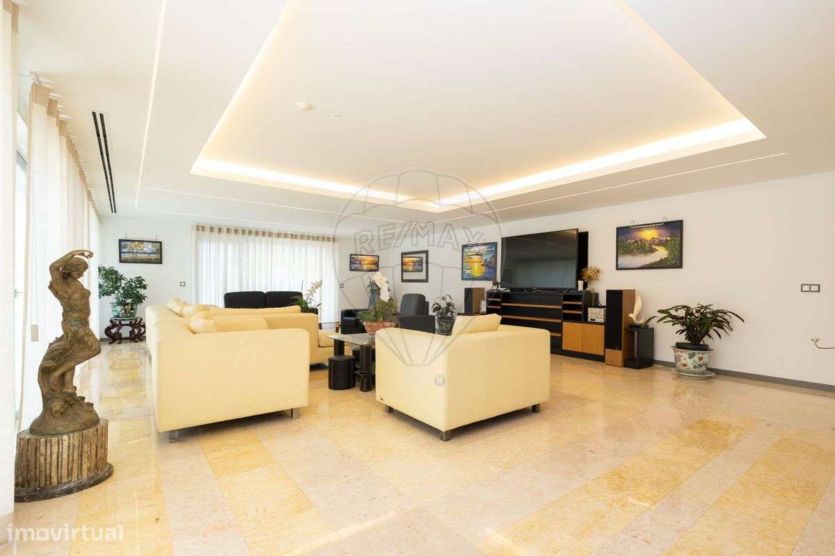 Moradia T7 para venda - Grande imagem: 2/50