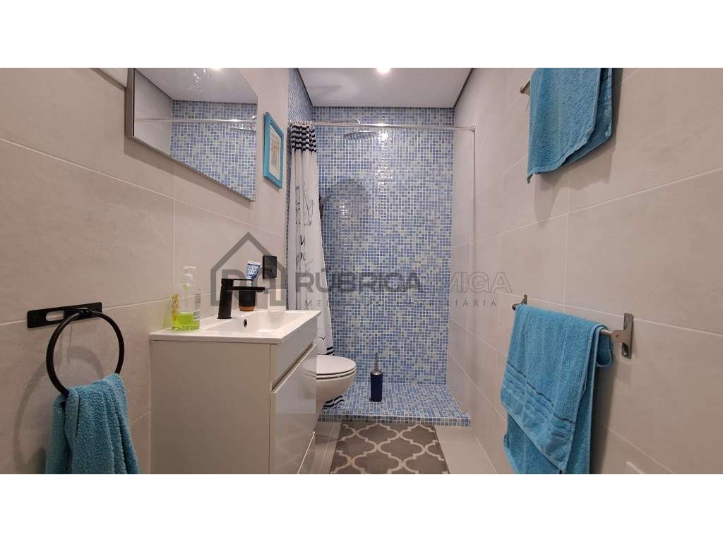 Moradia Renovada no Campo com anexos, Vista Desafogada e Grande Pot... - Grande imagem: 5/41