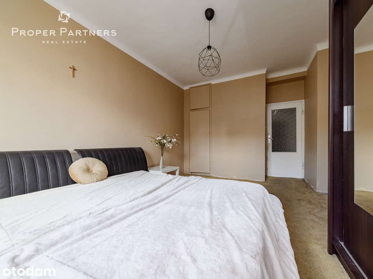 2 pokoje z oddzielną kuchnią w kamienicy Śródmieśc-7