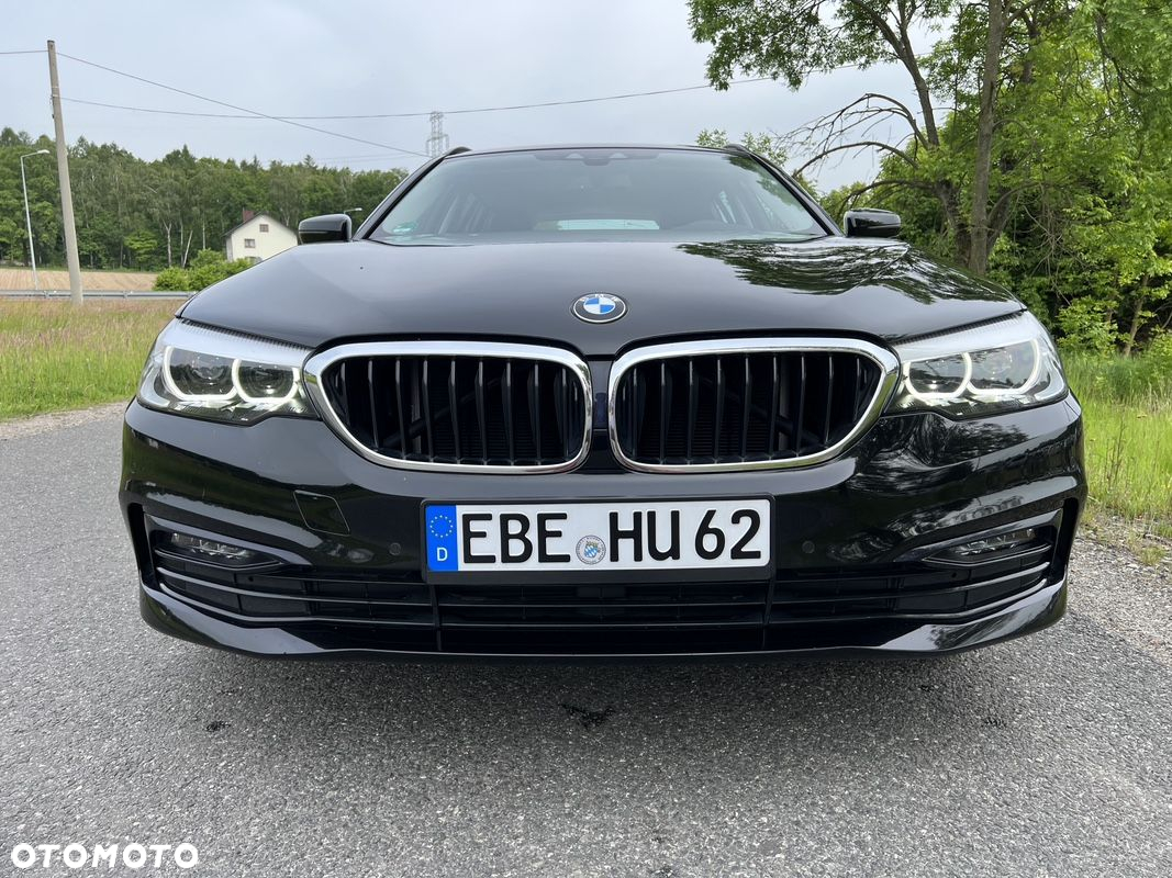 BMW Seria 5 530i xDrive Sport Line sport - 4