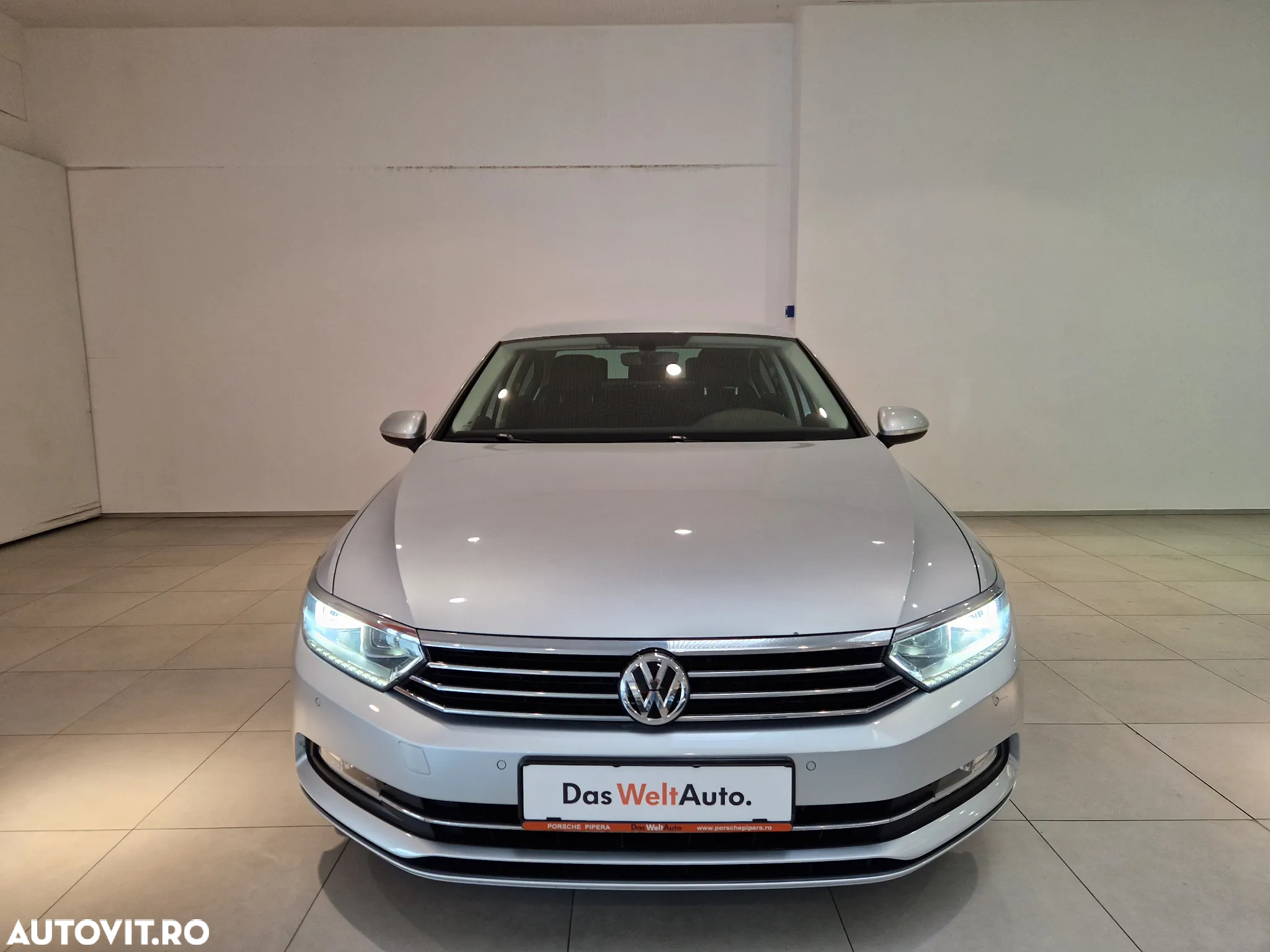 Volkswagen Passat 2.0 TDI DSG Comfortline - 4