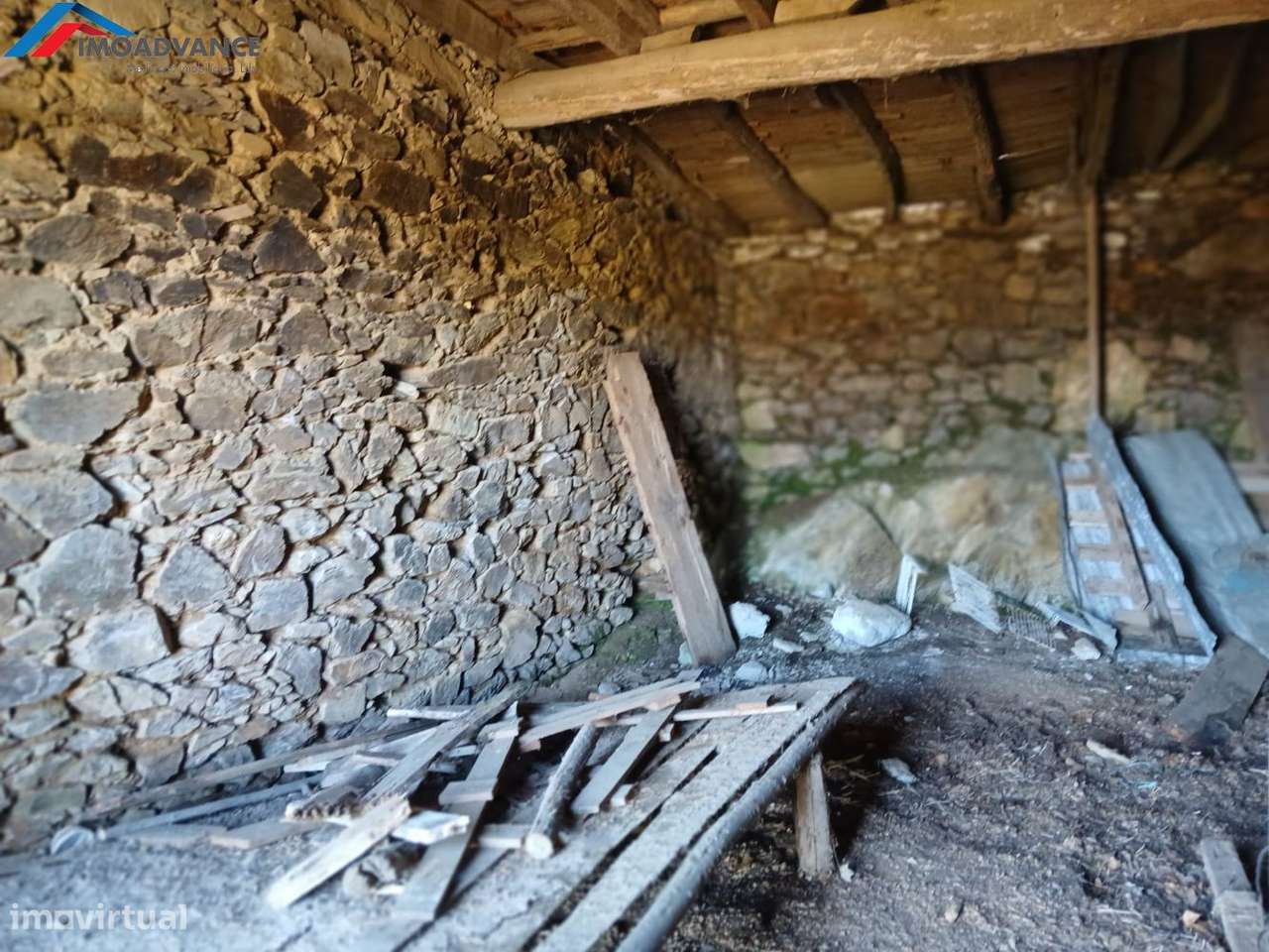 Casa para Recuperar com Terreno e Lagar em Lorvão, Penacova, Coimbra-31