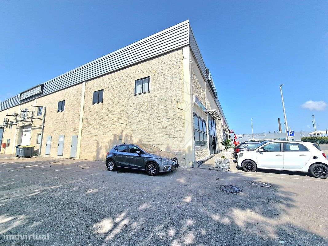 Armazém T3 para venda-11