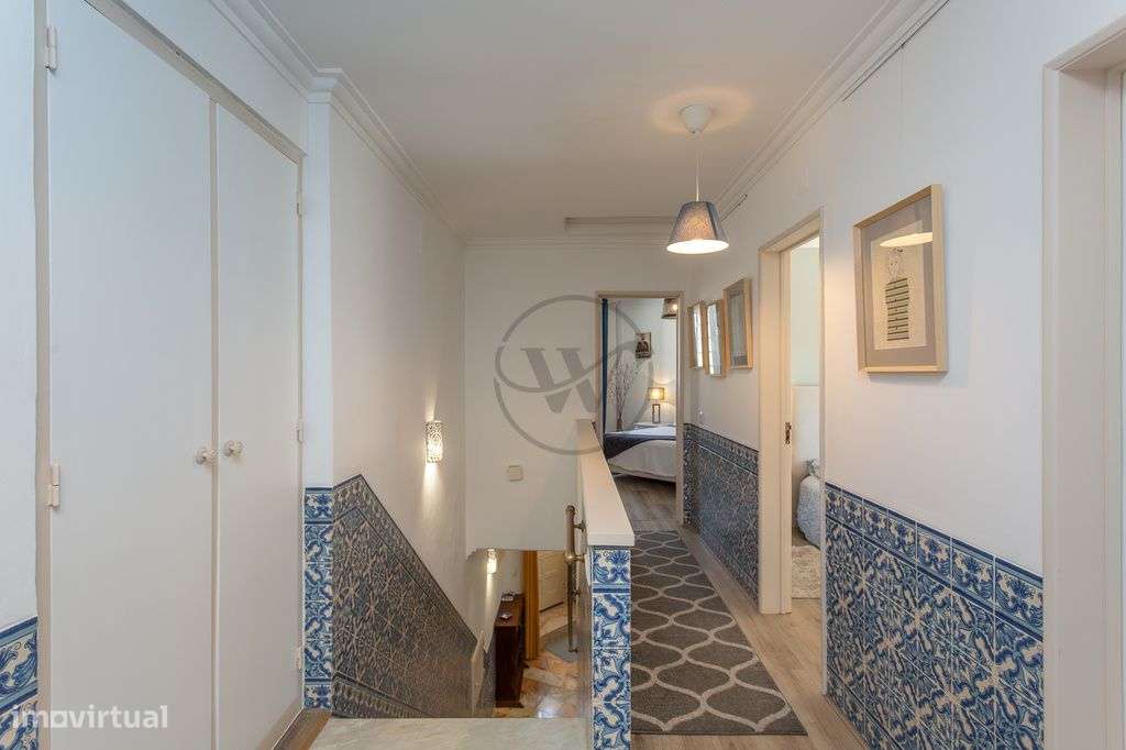 Moradia T5 com jardim e piscina no coração histórico de Azeitão-40