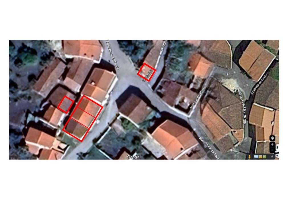 Conjunto de Cinco Imóveis urbanos com Terreno para venda em Caratão...-42