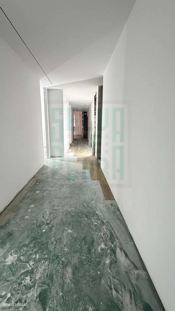 Apartamento T2+1 Centro de Paços de Ferreira-32