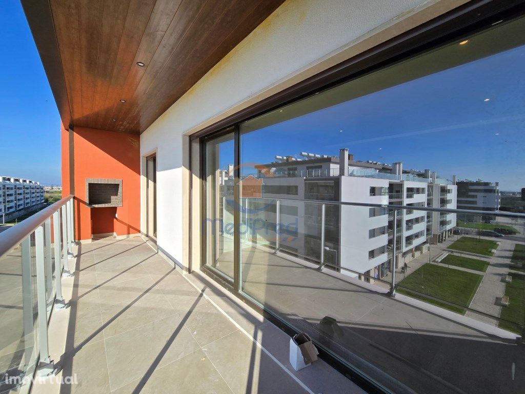 Apartamento T2+2 NOVO DUPLEX com terraço - Montijo