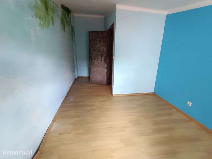 Moradia T2 Geminada com 2 Casas de Banho-18