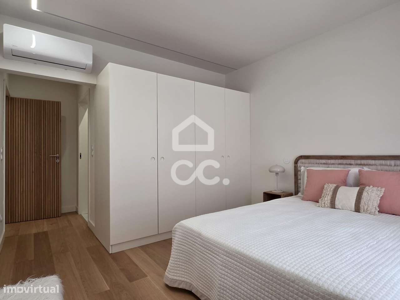 Apartamento T3 de Design Exclusivo no Coração da Baixa de Setúbal-14