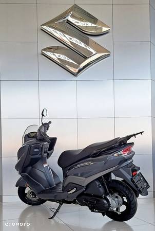 Suzuki Burgman - 17