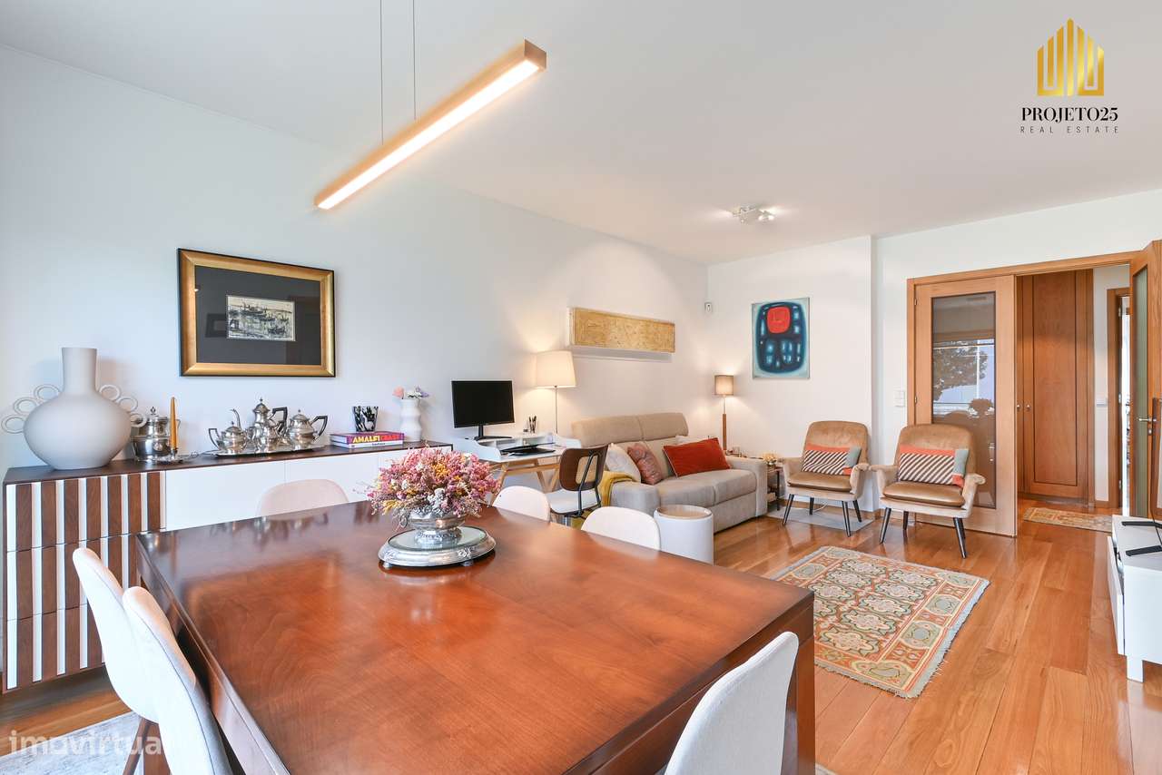 T2 Com Terraço Privativo em Condº Fechado com Piscina Coberta e Jardim-12