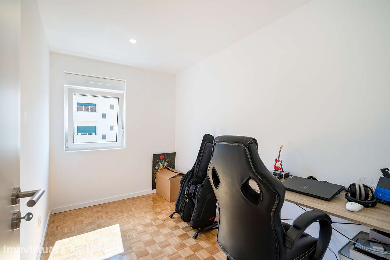 T3 luminoso e moderno em zona residencial tranquila da Figueira da Foz-8