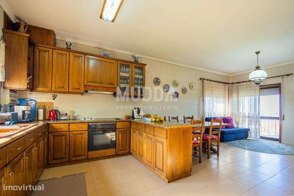 Moradia T4+ com Jardim e Pomar em Escapães, Santa Maria da Feira-2