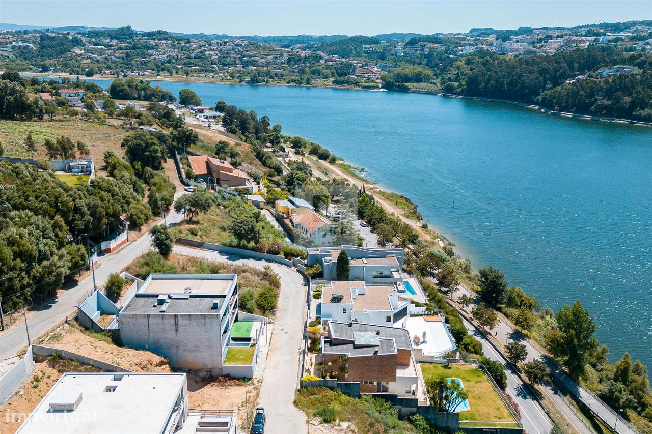 Moradia T4+2 Terraço Vistas Rio| Moradia Valbom | Moradia Gondomar - Grande imagem: 2/46