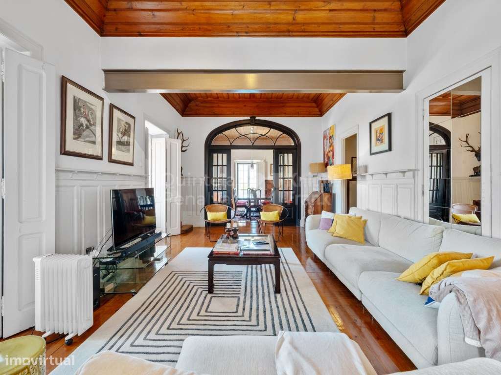 Moradia T6 com jardim e garagem em Paço de Arcos - Grande imagem: 4/60