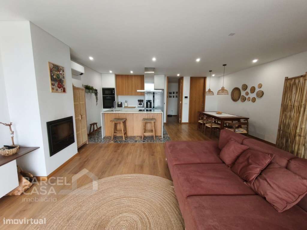 Oportunidade Única: Moradia T3 Térrea Semi-Nova em Manhente!-1