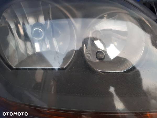 NISSAN ALMERA TINO 2000-2003 00-03 REFLEKTOR LAMPA PRAWA - 2