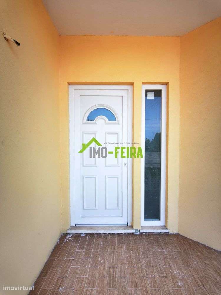 Moradia com Terreno,  Isolada, Santa Maria de Lamas,-28