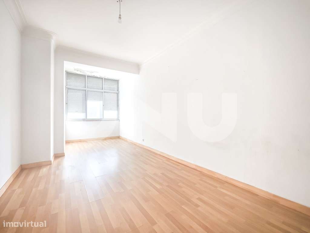 T2 com potencial total de remodelação, em Benfica-11