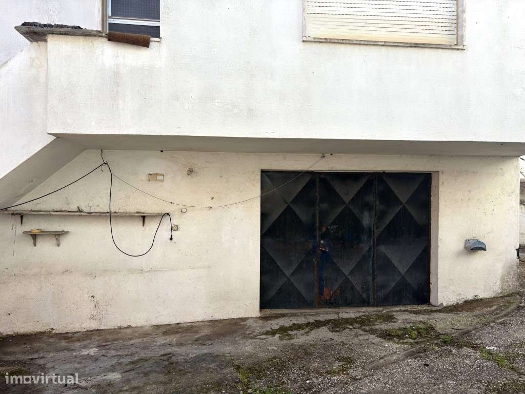 MORADIA PARA RECONSTRUÇÃO - GRANDE POTENCIAL DE VALORIZAÇÃO

Rua ...-14