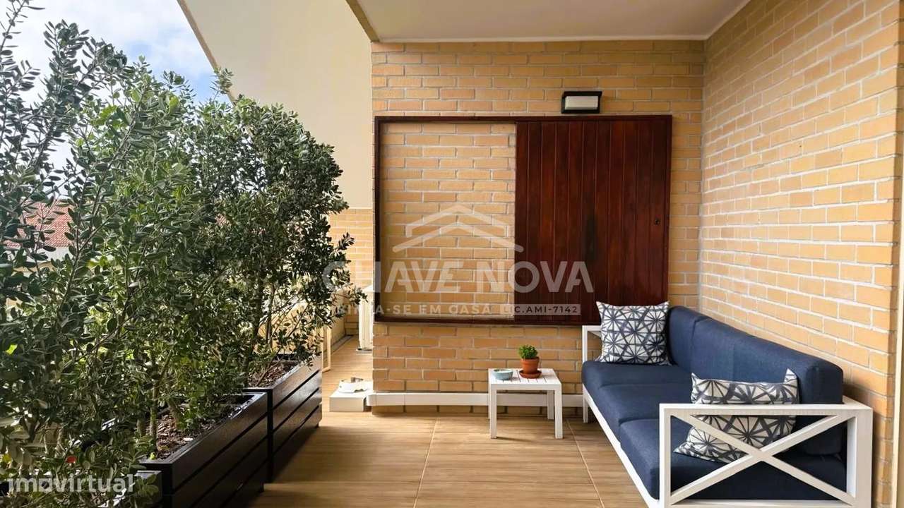 T2+1 Duplex c/ Terraço e Solário em Canidelo-40