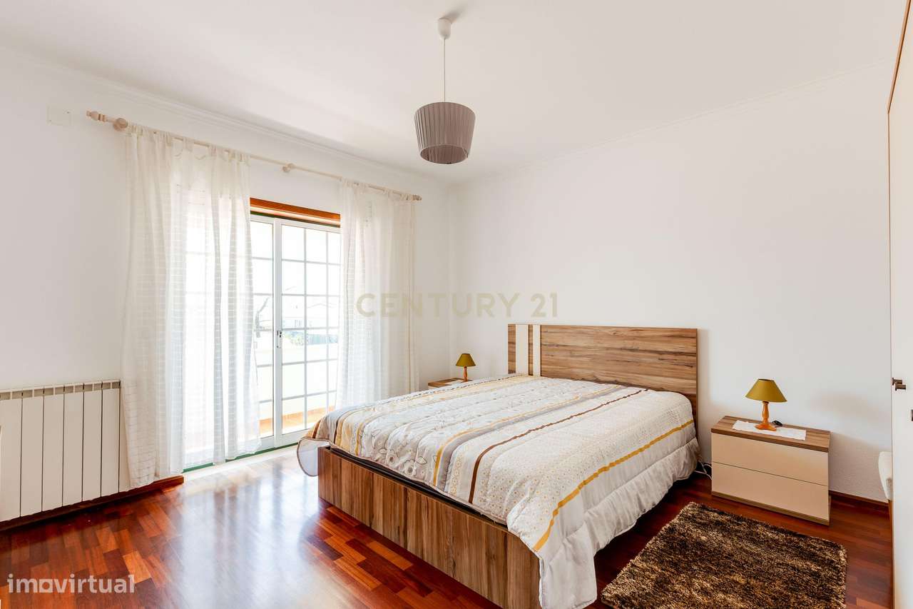 Moradia Geminada a 450mt da praia da Vieira de Leiria - Oportunidade Ú-27