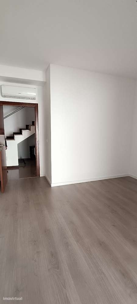 Moradia T4 Isolada na Urbanização do Bonito – Entroncamento-40