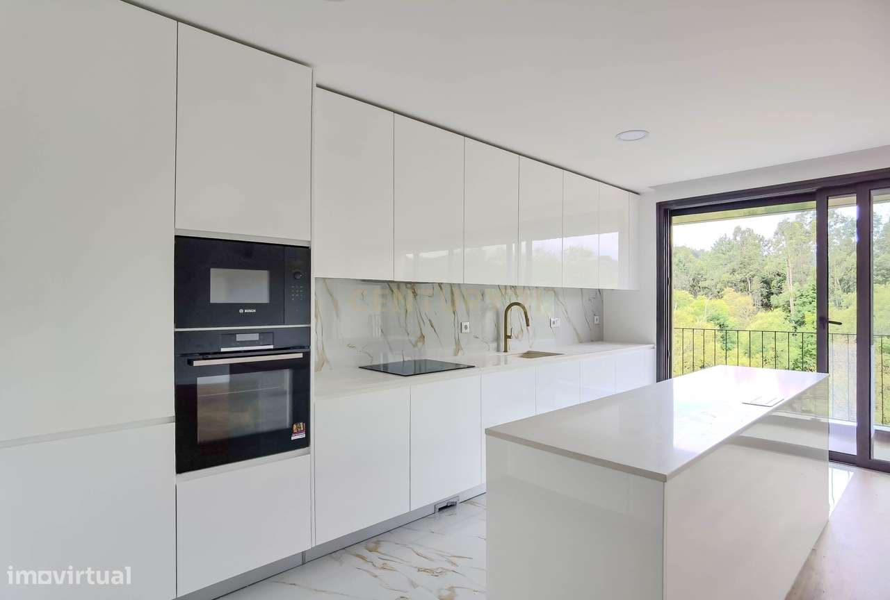 Moradia T3 com boa exposição solar, com duas frente. - Grande imagem: 5/43