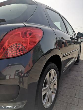 Peugeot 207 1.6 HDi Access 98g - 24