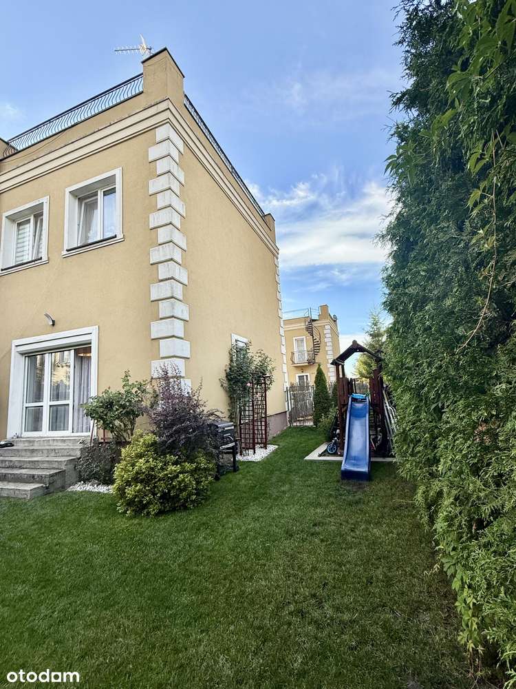 Segment skrajny 92m2 z dużym ogrodem i tarasem na dachu !-16