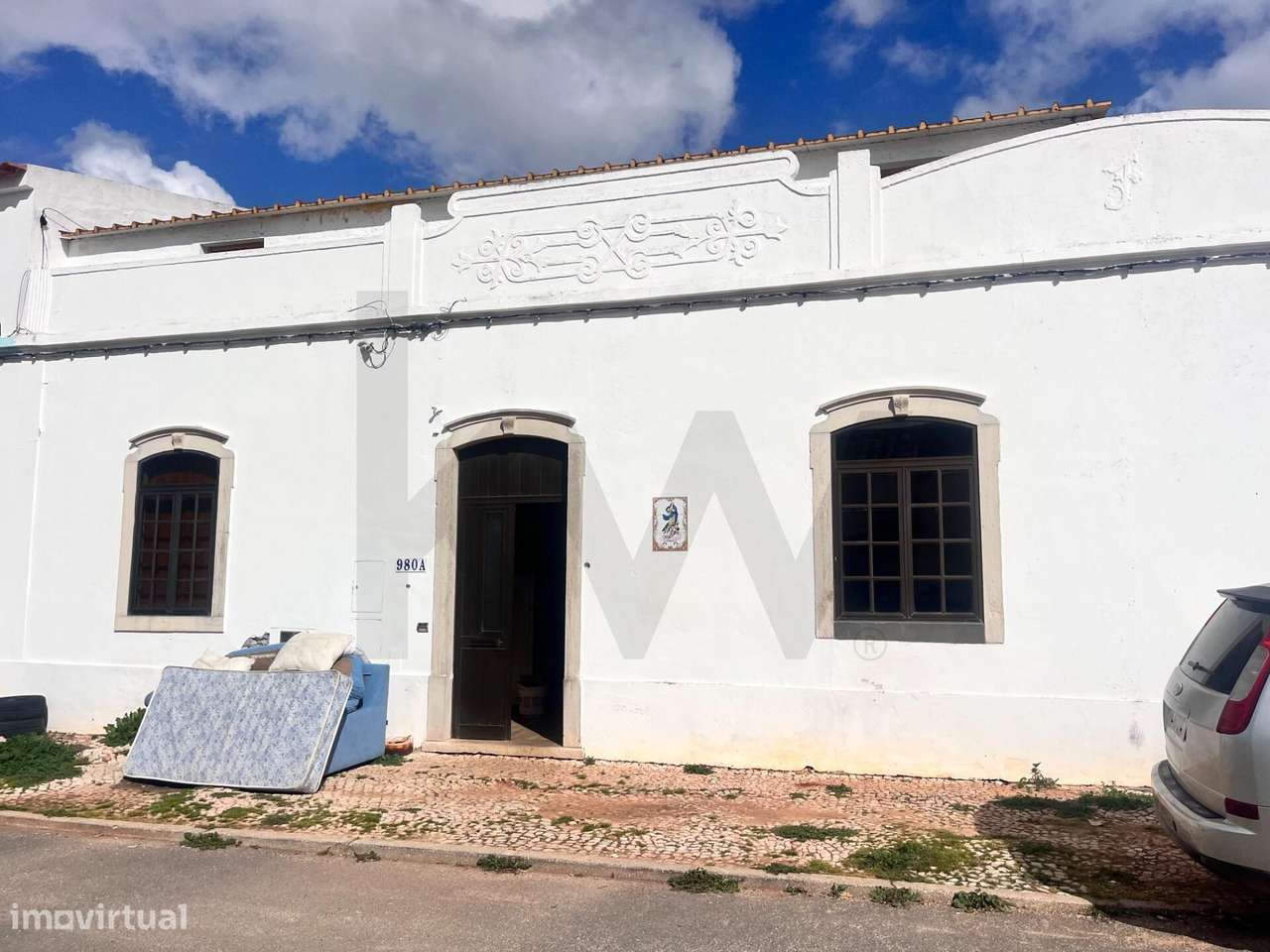 Edifício térreo com palheiro, quintal e armazém com zona de afetação i - Grande imagem: 4/16