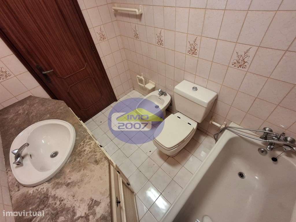 Moradia T3 em Miramar-19