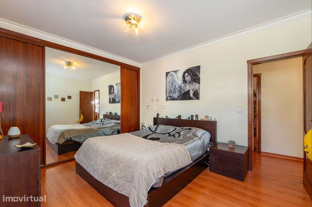 Fantastica Moradia T6 São João da Talha-18