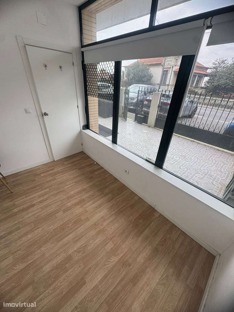 Gabinete para alugar em Águas Santas - Grande imagem: 3/7