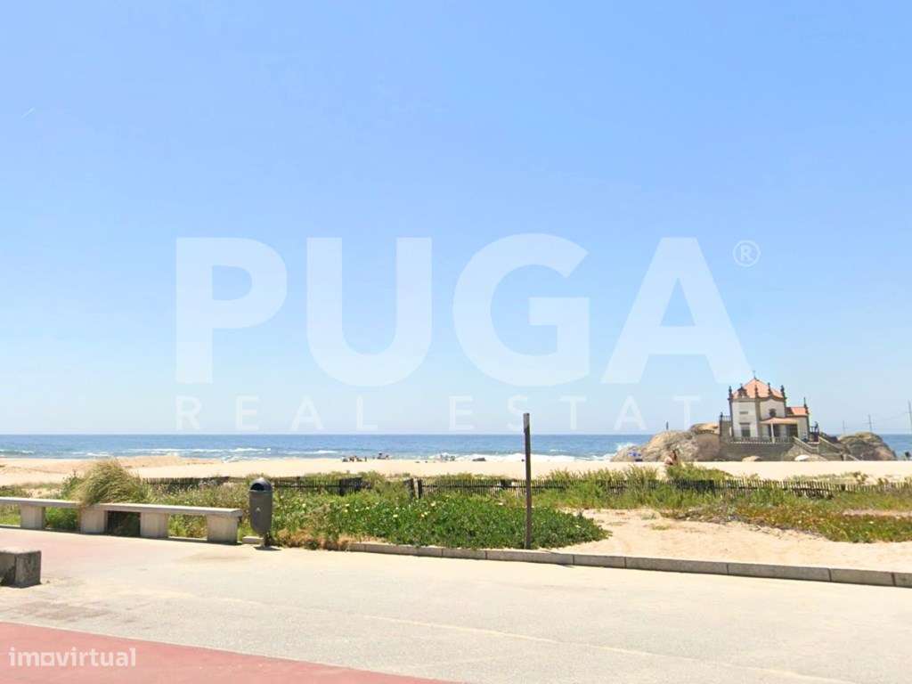 Moradia T5 em Miramar | Lote de 1.135 m² a escassos metros da Praia-20