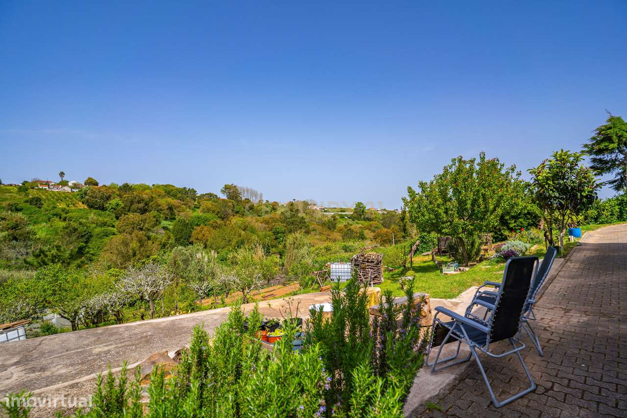 Moradia T3 localizada no Carvalhal, Bombarral-31