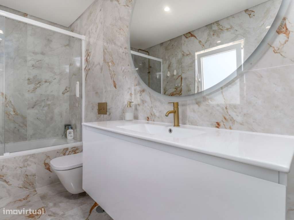 Moradia T4+1 Nova com Piscina Aquecida e Ginásio em Vidro Luxo, Con...-19