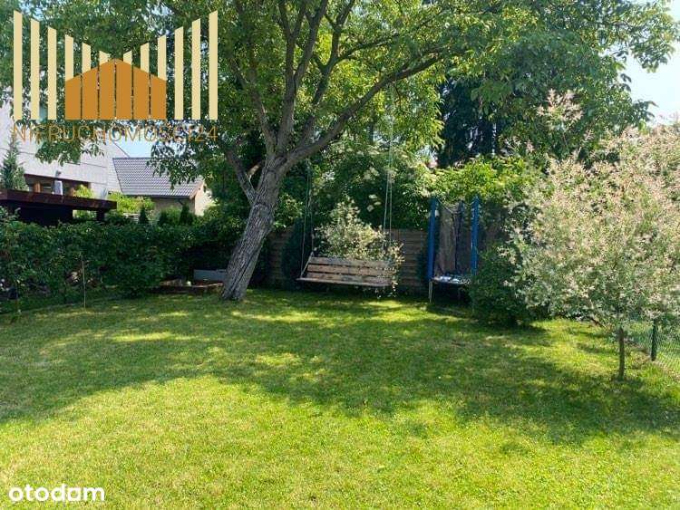 Dom z piękną działka - Pełny obrazek: 1/9