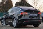 Tesla Model X - 4