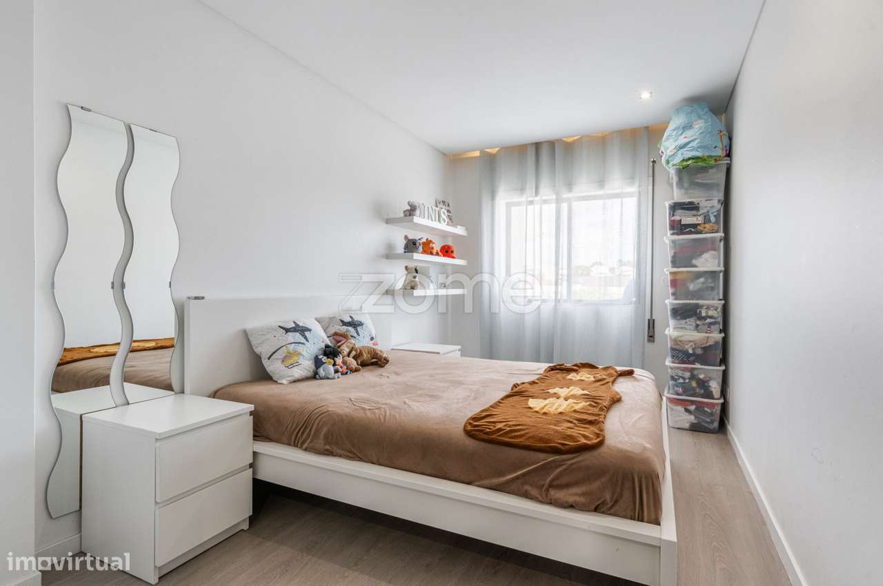 Apartamento T3 Remodelado Centro de Vila Verde-12