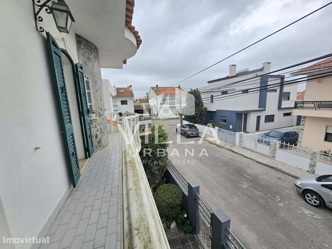 Moradia T4+1 em zona privilegiada nos Foros de Amora-18