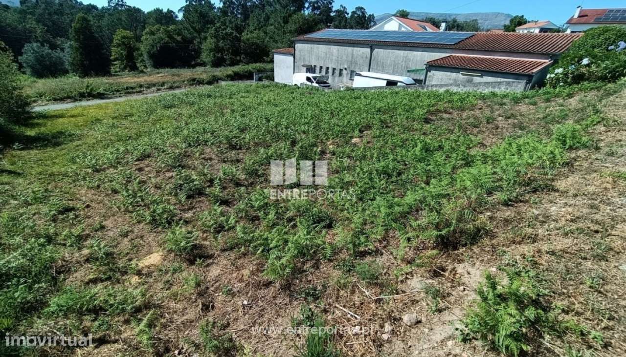 Venda de terreno para construção com 400m², Vila Mou, Viana do Cast - Grande imagem: 4/30