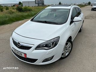 Opel Astra 2.0 CDTI DPF Color Edition