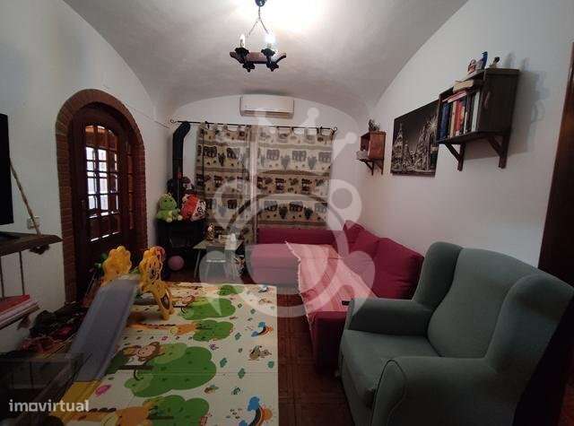 Moradia T3 no centro da Vila de Redondo-6