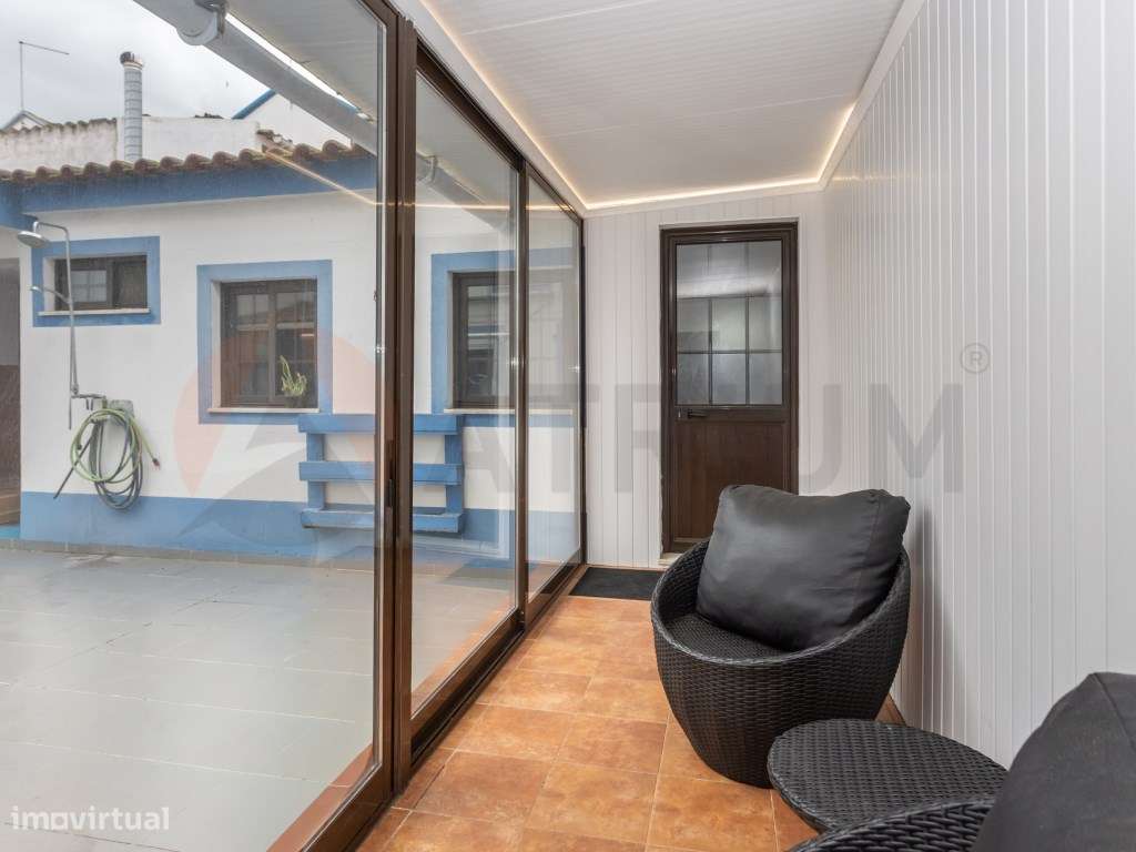 Moradia T3 com garagem, no Faralhão-11