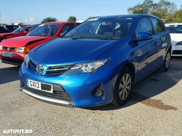 dezmembrez Toyota Auris 1.3 benzina 2014 - 1